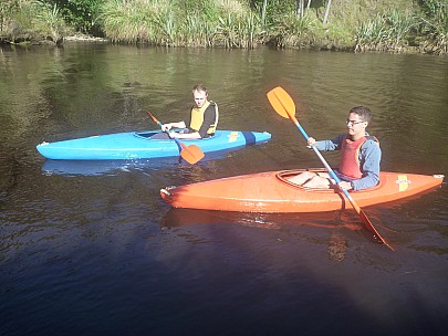2014-04-21 11.38.33 P1000608 Simon - Daniel and Matt in kayaks.jpeg: 4000x3000, 6258k (2014 May 09 10:52)