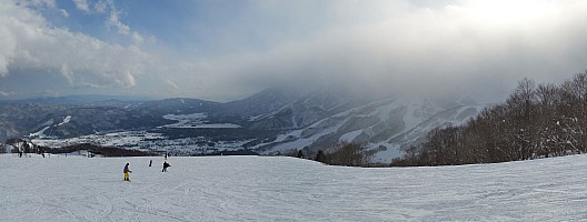 Iwatake - South course
Photographer;&nbsp;Jim
2015-02-10&nbsp;15.02.00;&nbsp;Metadata time: '2015 Feb 10 15:02'
Original size:&nbsp;7,797 x 2,954; 3,683 kB;&nbsp;stitch
Filename: 2015-02-10 15.02.00 Jim - Iwatake - South course_stitch.jpg