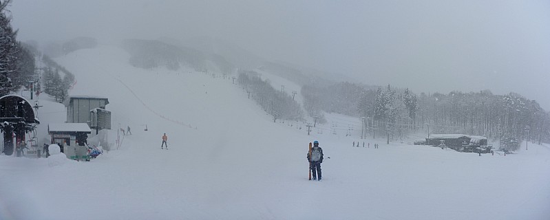 Paradise lift
Photographer;&nbsp;Simon
2015-02-10&nbsp;10.25.40;&nbsp;Metadata time: '2015 Feb 10 10:25'
Original size:&nbsp;6,778 x 2,713; 1,992 kB;&nbsp;stitch
Filename: 2015-02-10 10.25.40 Panorama Simon - Paradise lift_stitch.jpg