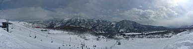 2015-02-14 13.10.00 Panorama Simon - Japanese Alps from Cortina 7 lift_stitch.jpg: 11000x2832, 4517k (2015 Jun 11 18:59)