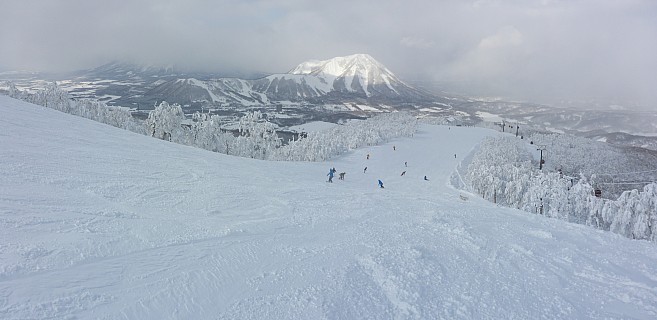 Isola Grand course
Photographer;&nbsp;Simon
2016-02-27&nbsp;14.13.14;&nbsp;Metadata time: '2016 Feb 27 14:13'
Original size:&nbsp;6,604 x 3,216; 17,557 kB;&nbsp;stitch
Filename: 2016-02-27 14.13.14 Panorama Simon - Isola Grand course_stitch.jpg