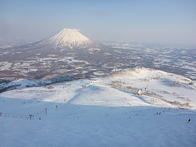 2016-02-28 16.15.45 P1000678 Simon - evening view from top of Winderland chair down Snorkel course.jpeg: 4608x3456, 6168k (2016 Feb 28 16:15) 2016-02-28 16.15.45 P1000678 Simon - evening view from top of Winderland chair down Snorkel course.jpeg: 4608x3456, 6168k (2016 Feb 28 16:15)