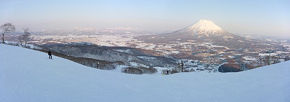 Skiing Niseko