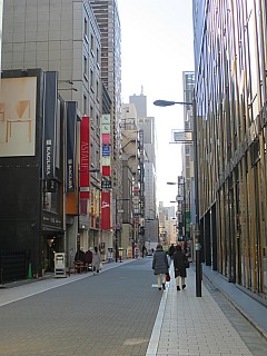 Ginza side street
Photographer;&nbsp;Anne
2017-01-13&nbsp;12.21.45;&nbsp;Metadata time: '2017 Jan 13 12:21'
Original size:&nbsp;3,456 x 4,608; 5,099 kB
Filename: 2017-01-13 12.21.45 IMG_8436 Anne - Ginza side street.jpeg
