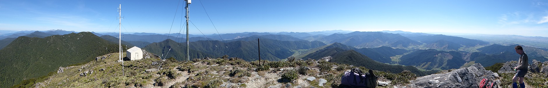 Mt Riley panorama
Photographer;&nbsp;Brian
2017-12-03&nbsp;09.01.14;&nbsp;Metadata time: '2017 Dec 03 09:01'
Original size:&nbsp;5,248 x 848; 2,367 kB
Filename: 2017-12-03 09.01.14 P1010055 Brian - Mt Riley panorama.jpeg