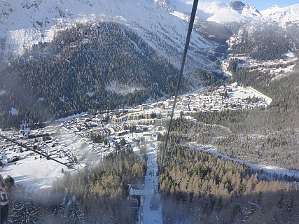 Riding Plan Joran gondola
Photographer;&nbsp;Simon
2018-01-23&nbsp;15.20.41;&nbsp;Metadata time: '2018 Jan 23 15:20'
Original size:&nbsp;4,608 x 3,456; 6,109 kB
Filename: 2018-01-23 15.20.41 P1010849 Simon - riding Plan Joran gondola.jpeg