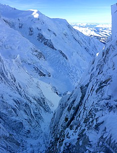Glacier Rond
Photo:&nbsp;Simon
2018-01-24&nbsp;10.17.51;&nbsp;'2018 Jan 24 10:17'
Original size:&nbsp;4,576 x 5,972; 25,554 kB;&nbsp;stitch
2018-01-24 10.17.51 Panorama Simon - Glacier Rond_stitch.jpg