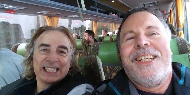 Selfie on Courmayeur bus
Photo:&nbsp;Simon
2018-01-26&nbsp;08.39.23;&nbsp;'2018 Jan 26 08:39'
Original size:&nbsp;2,560 x 1,280; 990 kB
2018-01-26 08.39.23 LG6 Simon - selfie on Courmayeur bus.jpeg