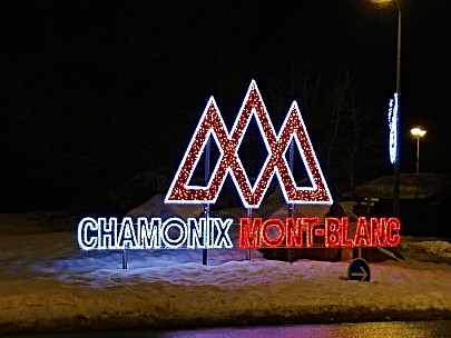 Chamonix Mont-Blanc sign
Photographer;&nbsp;Simon
2018-01-26&nbsp;18.19.45;&nbsp;Metadata time: '2018 Jan 26 18:19'
Original size:&nbsp;4,160 x 3,120; 2,455 kB
Filename: 2018-01-26 18.19.45 LG6 Simon - Chamonix Mont-Blanc sign.jpeg