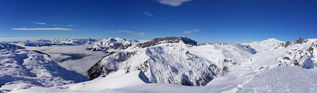View from Le Brévent
Photographer;&nbsp;Jim
2018-01-27&nbsp;13.31.11;&nbsp;Metadata time: '2018 Jan 27 13:31'
Original size:&nbsp;9,006 x 2,662; 20,197 kB;&nbsp;stitch
Filename: 2018-01-27 13.31.11 Jim - view from Le Brévent_stitch.jpg