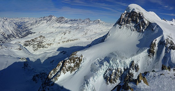 2018-01-30 14.15.11 Panorama Simon - Gornergletscher from Klein Matterhorn_stitch.jpg: 7250x3776, 25107k (2018 Apr 23 18:14)
