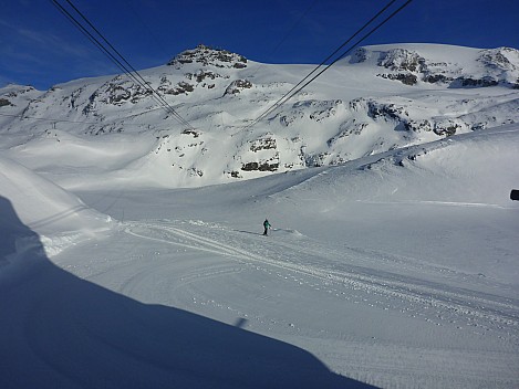 2018-01-30 15.10.48 P1020141 Simon - view up gondola from Laghi Cime Bianche.jpeg: 4608x3456, 5651k (2018 Apr 22 20:31) 2018-01-30 15.10.48 P1020141 Simon - view up gondola from Laghi Cime Bianche.jpeg: 4608x3456, 5651k (2018 Apr 22 20:31)