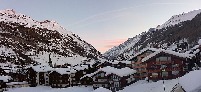 Zermatt early morning
Photographer;&nbsp;Simon
2018-01-30&nbsp;07.42.47;&nbsp;Metadata time: '2018 Jan 30 07:42'
Original size:&nbsp;6,873 x 3,157; 17,727 kB;&nbsp;stitch
Filename: 2018-01-30 07.42.47 Panorama Simon - Zermatt early morning_stitch.jpg