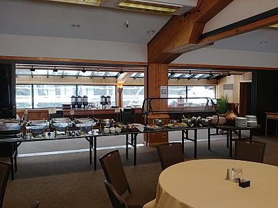 08  29 46 HDR LG 6 Simon - Granlibakken dining area
2019-02-28;&nbsp;Metadata time: '2019 Feb 28 08:29'
Original size:&nbsp;4,160 x 3,120; 4,524 kB
Filename: 2019-02-28 08.29.46._HDR LG6 Simon - Granlibakken dining area.jpeg