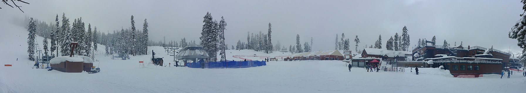 Sierra at Tahoe base
Photographer;&nbsp;Simon
2019-03-07&nbsp;12.11.04;&nbsp;Metadata time: '2019 Mar 07 12:11'
Original size:&nbsp;15,270 x 2,726; 35,772 kB;&nbsp;stitch
Filename: 2019-03-07 12.11.04 Panorama Simon - Sierra at Tahoe base_stitch.jpg