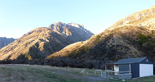 Growler hut morning
Photographer;&nbsp;Simon
2020-08-30&nbsp;07.58.22;&nbsp;Metadata time: '2020 Aug 30 07:58'
Original size:&nbsp;6,726 x 3,582; 20,658 kB;&nbsp;stitch
Filename: 2020-08-30 07.58.22 Panorama Simon - Growler hut morning_stitch.jpg