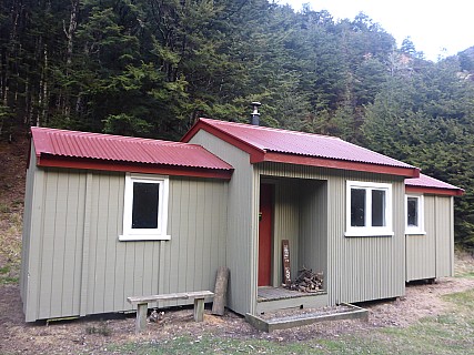 Jollie Brook Hut
Photographer;&nbsp;Simon
2021-09-18&nbsp;17.30.26;&nbsp;Metadata time: '2021 Sept 18 17:30'
Original size:&nbsp;4,608 x 3,456; 6,023 kB
Filename: 2021-09-18 17.30.26 P1030586 Simon - Jollie Brook Hut.jpeg