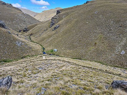 Close to Lauder Basin Hut
Photographer;&nbsp;Simon
2022-12-31&nbsp;13.45.20;&nbsp;Metadata time: '2022 Dec 31 13:45'
Original size:&nbsp;9,248 x 6,936; 29,009 kB
Filename: 2022-12-31 13.45.20 S20+ Simon - close to Lauder Basin Hut.jpeg