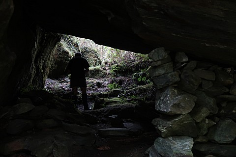 Simon in the rock biv
Photographer;&nbsp;Brian
2023-04-17&nbsp;08.54.43;&nbsp;Metadata time: '2023 Apr 17 08:54'
Original size:&nbsp;5,472 x 3,648; 5,154 kB
Filename: 2023-04-17 08.54.43 IMG_0812 Brian - Simon in the rock biv.jpeg
