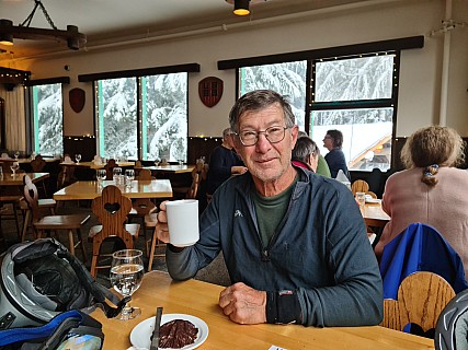 Nick at breakfast at the Alpine Inn
Photographer;&nbsp;Simon
2025-02-25&nbsp;08.29.17;&nbsp;Metadata time: '2025 Feb 25 08:29'
Original size:&nbsp;9,248 x 6,936; 12,585 kB
Filename: 2025-02-25 08.29.17 S20+ Simon - Nick at breakfast at the Alpine Inn.jpeg