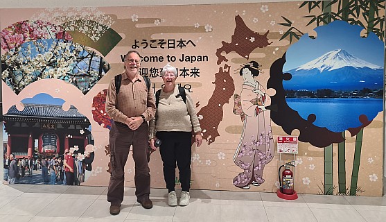 Simon and Pauline at Narita
Photographer;&nbsp;Simon
2026-01-29&nbsp;17.16.44;&nbsp;Metadata time: '2026 Jan 29 17:16'
Original size:&nbsp;3,383 x 1,944; 1,621 kB;&nbsp;cr
Filename: 2026-01-29 17.16.44 S20+ Simon - Simon and Pauline at Narita_cr.jpg