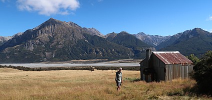 Bruce outside Fanghill Hut
Photographer;&nbsp;Brian
2026-03-06&nbsp;15.33.50;&nbsp;Metadata time: '2026 Mar 06 15:33'
Original size:&nbsp;5,472 x 2,580; 5,456 kB;&nbsp;cr
Filename: 2026-03-06 15.33.50 CPSG7MII IMG_1806 Brian - Bruce outside Fanghill Hut_cr.jpg
