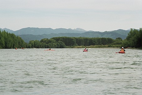 2006-12-03-Kayaking Waiohine

Original size:&nbsp;1,536 x 1,024; 355 kB
Filename: 2006-12-03-Kayaking Waiohine.jpeg