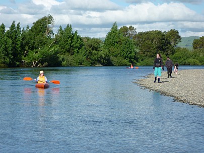 Simon
2009-12-05&nbsp;17.46.27;&nbsp;Metadata time: '2009 Dec 05 17:46'
Original size:&nbsp;4,000 x 3,000; 6,553 kB
Filename: 2009-12-05 17.46.27 P1000545 Simon.jpeg