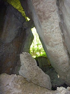 Big Chicken entrance
Photographer;&nbsp;Simon
2011-01-24&nbsp;12.01.32;&nbsp;Metadata time: '2011 Jan 24 12:01'
Original size:&nbsp;3,000 x 4,000; 4,660 kB
Filename: 2011-01-24 12.01.32 P1010992 Simon Big Chicken entrance.jpeg