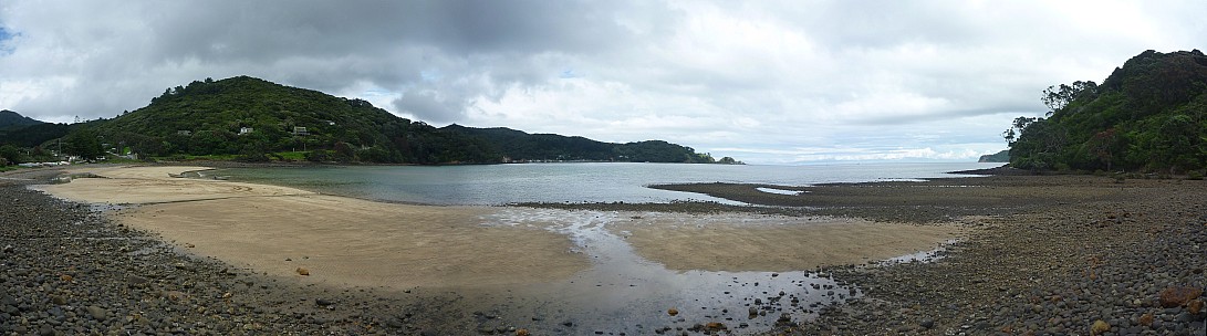 2012-12-28 12.04.52 P1040448 Simon - Mulberry Grove_stitch.jpeg: 9596x2675, 3024k (2012 Dec 28 12:04)