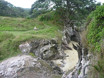 2012-12-28 12.27.31 P1040460 Simon - Anne at Pa Point.jpeg: 4000x3000, 6888k (2012 Dec 28 12:27)