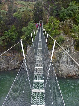 Swingbridge over the Boyle
Photographer;&nbsp;Simon
2013-04-20&nbsp;16.20.17;&nbsp;Metadata time: '2013 Apr 20 16:20'
Original size:&nbsp;3,000 x 4,000; 4,912 kB
Filename: 2013-04-20 16.20.17 P1040988 Simon - Swingbridge over the Boyle.jpeg
