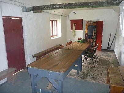 2013-11-18 08.55.49 P1050394 Simon - Quail Flat Homestead interior.jpeg: 4000x3000, 4865k (2013 Nov 18 08:55)