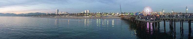 2014-01-18 17.22.00 Panorama Simon - Beach north from Pier_stitch.jpg: 10386x2147, 2623k (2014 Feb 15 09:26)