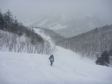 Jim on Sonezawa course and Hikage lift
Photographer;&nbsp;Simon
2015-02-10&nbsp;11.17.54;&nbsp;Metadata time: '2015 Feb 10 11:17'
Original size:&nbsp;4,000 x 3,000; 4,681 kB
Filename: 2015-02-10 11.17.54 P1010385 Simon - Jim on Sonezawa course and Hikage lift.jpeg