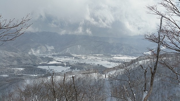 Iwatake - view down Gondola to valley
Photographer;&nbsp;Jim
2015-02-10&nbsp;12.26.01;&nbsp;Metadata time: '2015 Feb 10 12:26'
Original size:&nbsp;5,312 x 2,988; 5,799 kB
Filename: 2015-02-10 12.26.01 Jim - Iwatake - view down Gondola to valley.jpeg