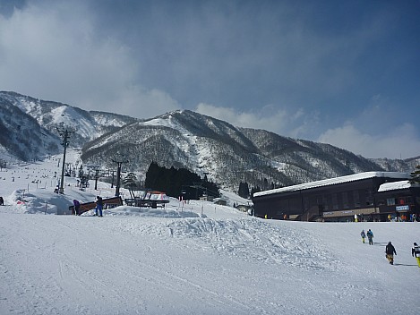 Toomi 1st lift and Goryu Express Gondola
Photographer;&nbsp;Simon
2015-02-11&nbsp;13.17.08;&nbsp;Metadata time: '2015 Feb 11 13:17'
Original size:&nbsp;4,000 x 3,000; 5,484 kB
Filename: 2015-02-11 13.17.08 P1010436 Simon - Toomi 1st lift and Goryu Express Gondola.jpeg