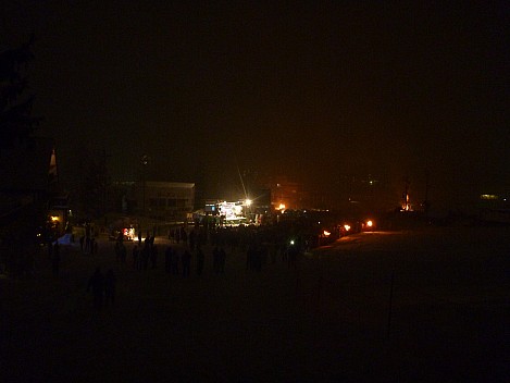 Fire festival at Nakiyama  2
Photographer;&nbsp;Simon
2015-02-14&nbsp;19.41.49;&nbsp;Metadata time: '2015 Feb 14 19:41'
Original size:&nbsp;4,000 x 3,000; 4,313 kB
Filename: 2015-02-14 19.41.49 P1010571 Simon - fire festival at Nakiyama 2.jpeg