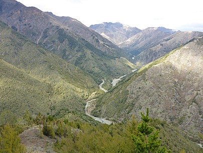 Much higher view up Boulder Stream with hut
Photographer;&nbsp;Simon
2015-10-02&nbsp;10.56.46;&nbsp;Metadata time: '2015 Oct 02 10:56'
Original size:&nbsp;4,608 x 3,456; 6,508 kB
Filename: 2015-10-02 10.56.46 P1000193 Simon - much higher view up Boulder Stream with hut.jpeg