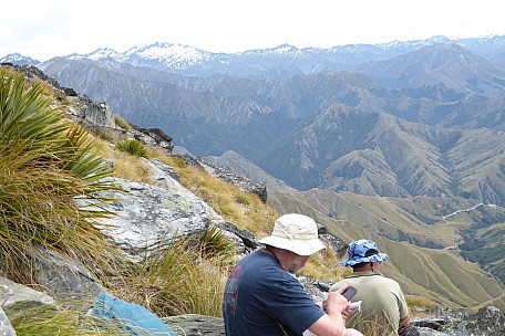 2016-01-02 12.17.08 P1000096 Brian - Simon and Philip resting Richardson Mountains.jpeg: 3264x2176, 3419k (2016 Feb 08 13:46)