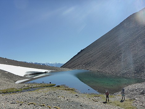 2016-01-05 09.54.14 P1000316 Simon - Bruce and Philip leaving lower Maitland tarn.jpeg: 4608x3456, 6362k (2016 Jan 05 09:54)