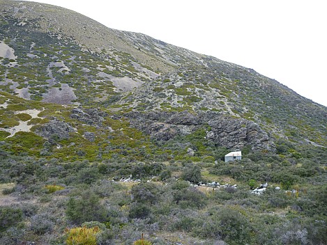 2016-01-07 09.07.04 P1040109 Philip - Hideaway Biv tucked into the hillside.jpeg: 4320x3240, 5743k (2016 Jan 07 09:07)