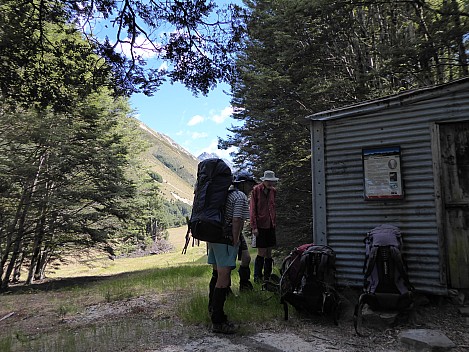 2016-01-08 11.08.13 P1000153 Brian - at Ben Avon Hut.jpeg: 4000x3000, 5168k (2016 Mar 16 20:49)