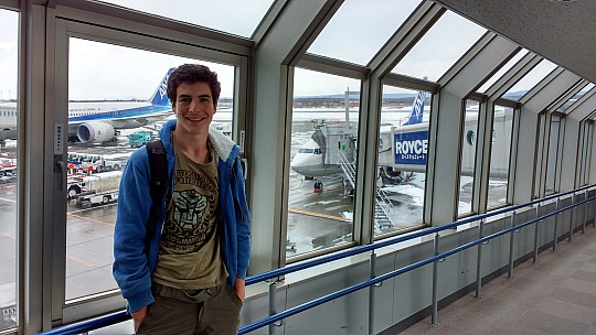 2016-02-22 11.54.12 IMG_20160222_115412493_HDR Simon - Adrian at Chitose.jpeg: 4160x2340, 2552k (2016 Feb 22 16:18)