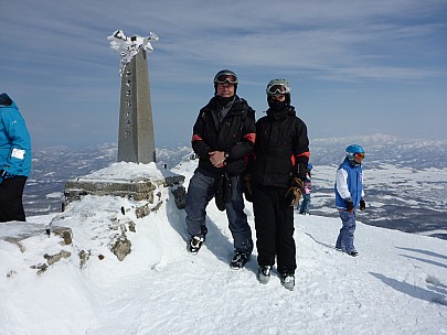 2016-02-28 11.09.40 P1000601 Simon - with Adrian on Niseko An'nupuri.jpeg: 4608x3456, 6109k (2016 Feb 28 11:09)