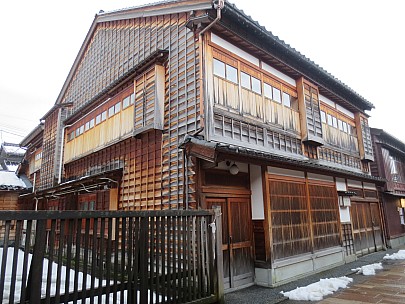 2017-01-17 15.22.39 IMG_8730 Anne - old geisha street.jpeg: 4608x3456, 5332k (2017 Jan 26 18:35)