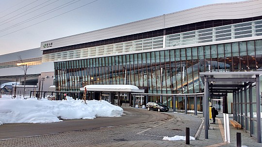 2017-01-20 07.42.38 IMG_20170120_074238183_HDR Simon - Iiyama Shankansen Station.jpeg: 4160x2340, 1586k (2017 Jan 20 11:46)