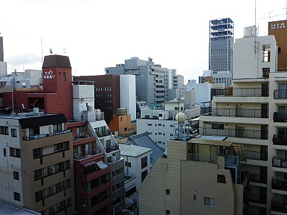 2017-01-22 09.51.33 P1010658 Simon - view from Sunroute Hotel room_str.jpeg: 4179x3134, 5288k (2017 Aug 05 15:37)