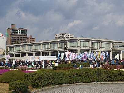 2017-01-22 10.19.57 IMG_9196 Anne - Peace Museaum and event.jpeg: 4608x3456, 6504k (2017 Jan 26 18:37)