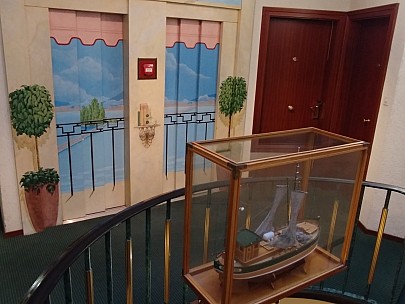 Hotel Suisse central stairwell
Photographer;&nbsp;Simon
2018-01-21&nbsp;08.57.23;&nbsp;Metadata time: '2018 Jan 21 08:57'
Original size:&nbsp;4,160 x 3,120; 3,039 kB
Filename: 2018-01-21 08.57.23 LG6 Simon - Hotel Suisse central stairwell.jpeg